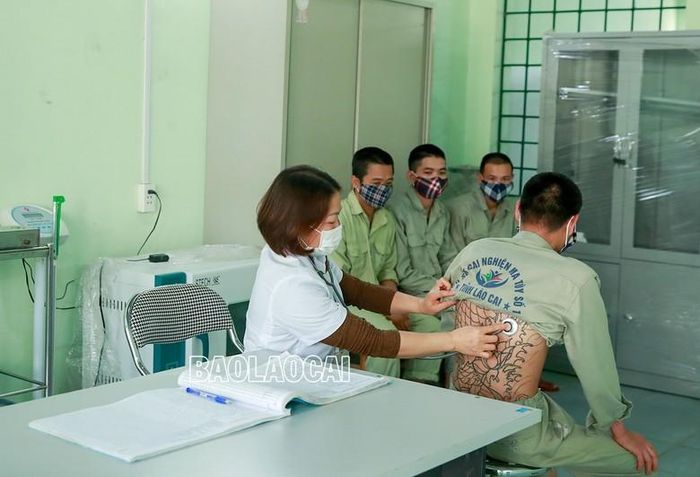 Các học viên ở đây được chăm sóc và theo dõi sức khỏe hằng tháng.