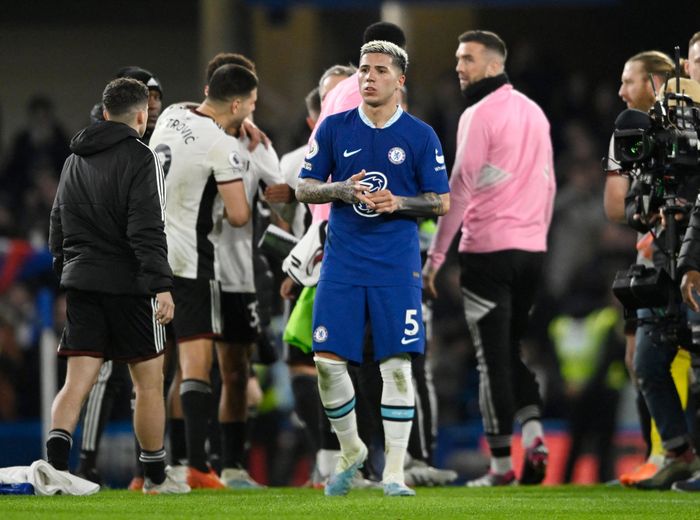  Chelsea có quỹ lương rơi vào khoảng 403 triệu euro trong mùa giải 2021/22. Tuy nhiên, chi phí của "The Blues" chắc chắn sẽ tăng cao trong thời gian tới, sau khi họ đã chiêu mộ rất nhiều tân binh trong hai kỳ chuyển nhượng hè và giữa mùa giải năm nay. 