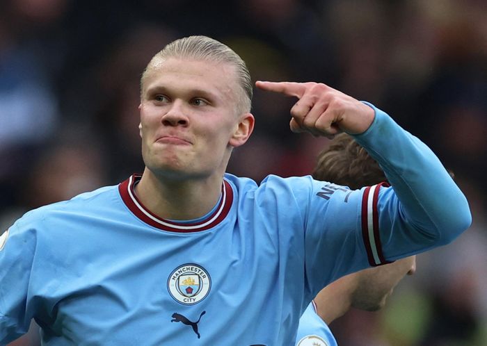  Manchester City gây ngạc nhiên khi có quỹ lương chỉ đứng thứ 6 trong danh sách, với mức 418 triệu euro trong mùa giải 2021/22. Chỉ Erling Haaland (25 triệu euro/mùa, sau thuế) và Kevin De Bruyne (24 triệu euro/mùa) là hai cầu thủ có mức lương cao vượt trội so với phần còn lại của đội bóng. 