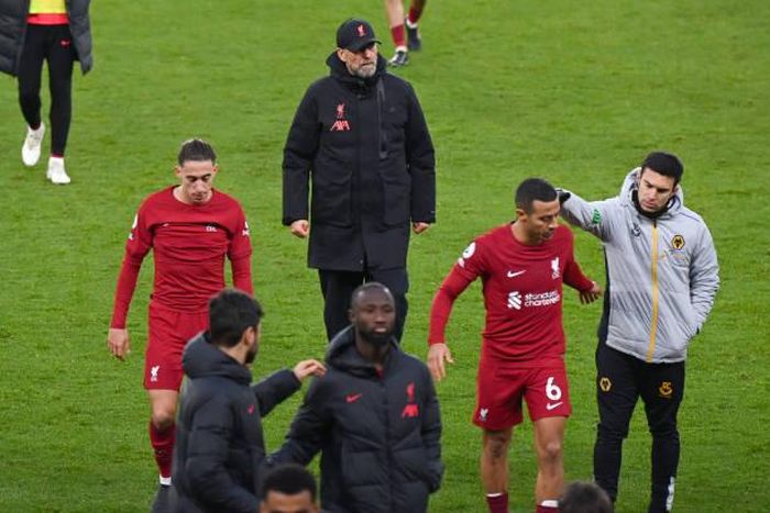 Juergen Klopp thừa nhận thua Wolves 0-3 là trận đấu tệ nhất của Liverpool từ đầu mùa giải