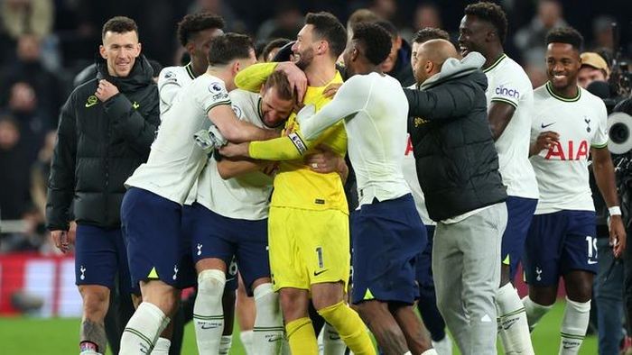 Tottenham giành chiến thắng với tỷ số 1-0 trước đương kim vô địch Man City nhờ pha lập công của đội trưởng người Anh