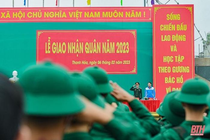 Lễ giao nhận quân năm 2023 tại TP. Thanh Hóa diễn ra trong không khí trang nghiêm - Ảnh: Báo Thanh Hóa