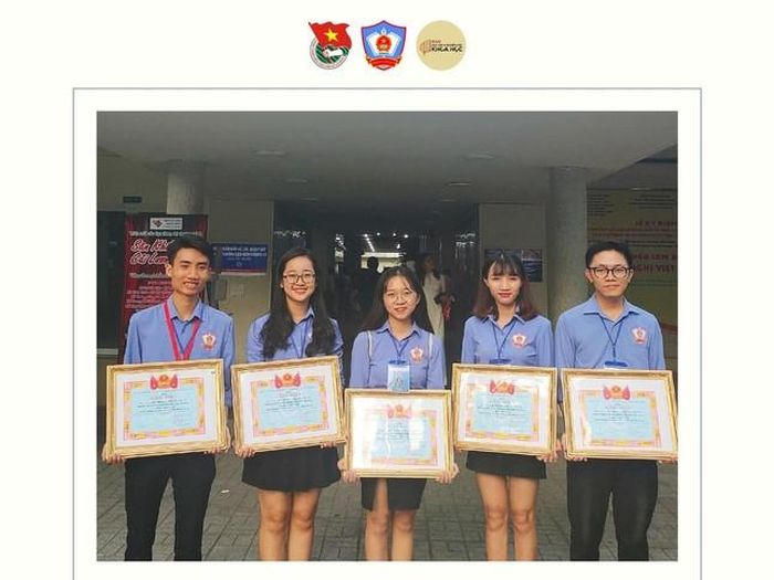 Cô và các bạn giành giải Ba tại cuộc thi "Sinh viên Nghiên cứu khoa học Eureka lần thứ 22" năm 2020 do Thành đoàn TP. Hồ Chí Minh tổ chức.