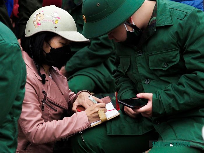 Những lời dặn dò ân cần của cha mẹ.