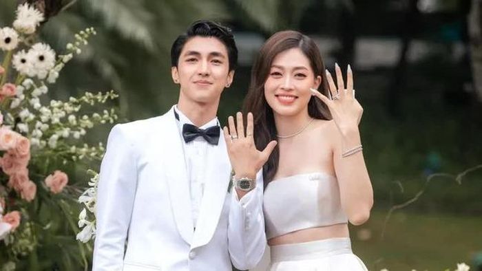 Bình An hạnh phúc bên vợ
