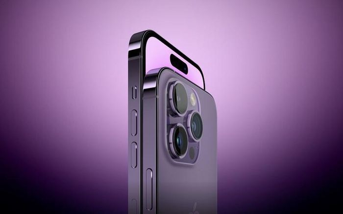 Gurman suy đoán rằng model cao cấp nhất này sẽ có nhiều cải tiến về camera hơn, chip nhanh hơn và màn hình lớn hơn. Nó cũng có thể bỏ hoàn toàn cổng sạc. Những tính năng này sẽ tiếp tục đẩy giá iPhone Ultra lên cao.