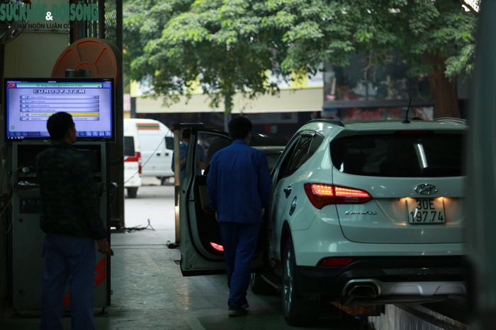 Cục Đăng kiểm Việt Nam có đề nghị cơ quan chức năng cho mở cửa trở lại một số trung tâm đăng kiểm nhằm mục đích phục vụ người dân.