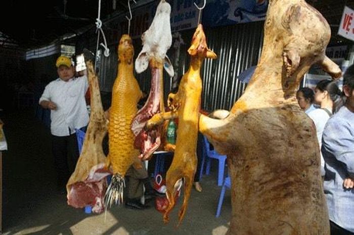 Quần thể Chùa Tam Chúc đón khách du lịch thập phương.