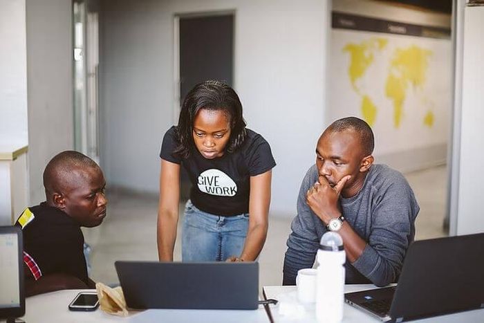 Nhân sự của SamaAI, có trụ sở tại Kenya phụ trách dán nhãn độc hại cho dữ liệu đầu vào của ChatGPT. Ảnh: SamaAI.