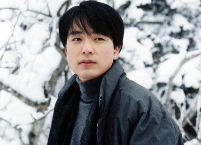 Chàng trai si tinh Sang Hyuk do Park Yong Ha đảm nhiệm được khán giả Châu Á yêu thích