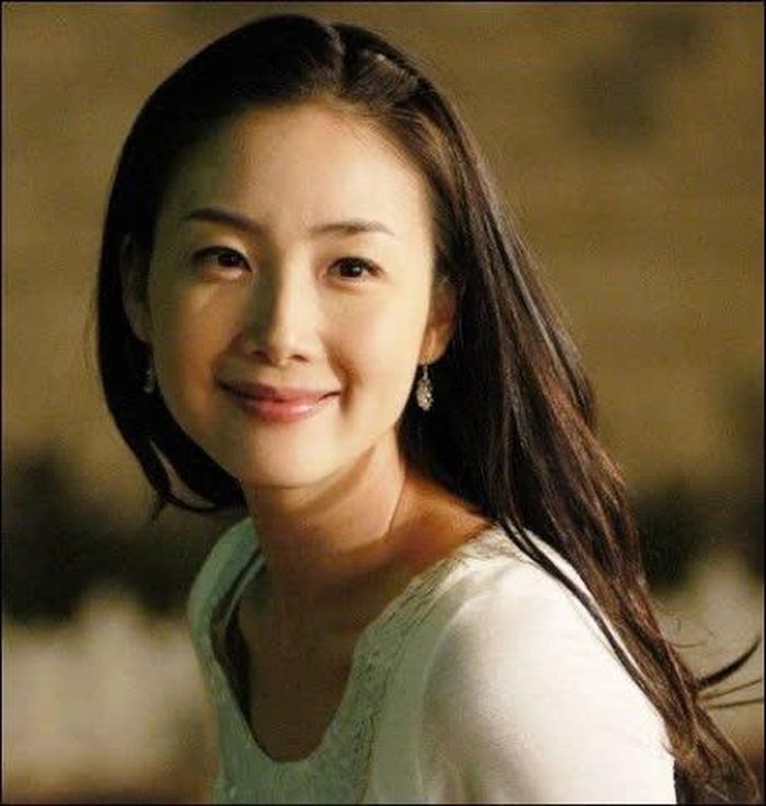 "Nữ hoàng nước mắt" Choi Ji Woo