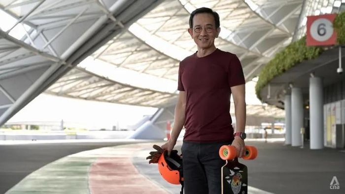 Ông Erwan Supian tin rằng, trượt ván và cộng đồng đã giúp ông không phải vào tù. Ảnh: CNA