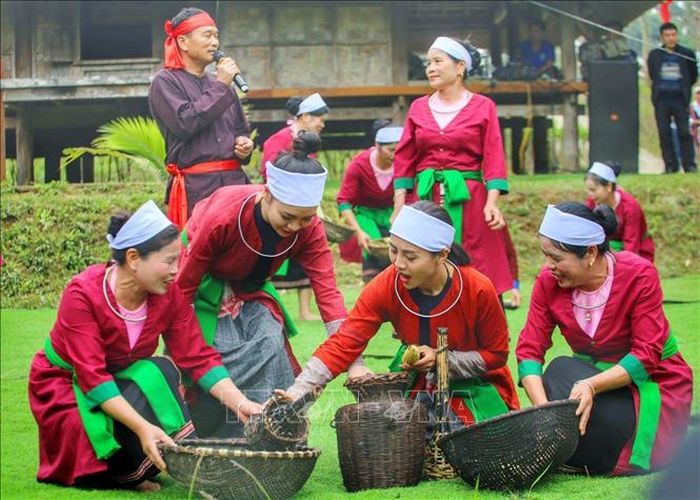 Tái hiện cảnh sinh hoạt hàng ngày của người Thổ tỉnh Thanh Hóa.