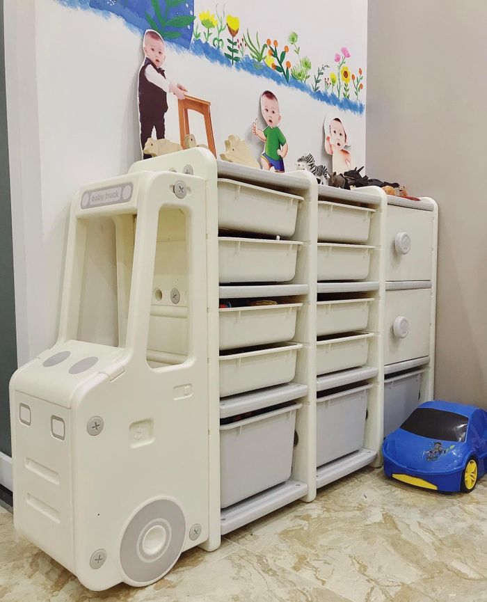 Chị Hiền dựa vào sở thích và công năng của đồ chơi để thiết kế phòng cho con.