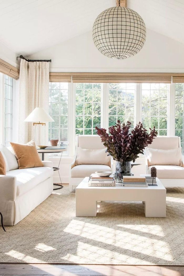  Vào ban ngày, bạn hãy sử dụng ánh sáng tự nhiên cho không gian. Ảnh minh họa: Whittney Parkinson Design. 