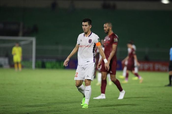 Tiến Linh không thể ghi được lấy nổi 1 bàn thắng sau 3 trận liên tiếp ở V-League mùa này. Ảnh: Việt Cường