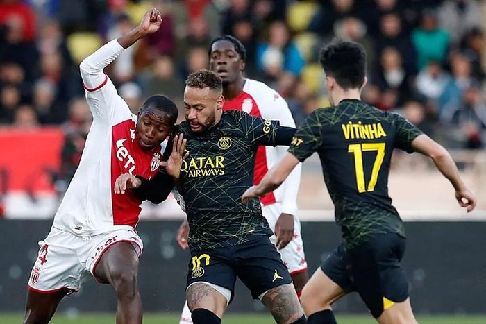 Neymar bất đồng với Vitinha