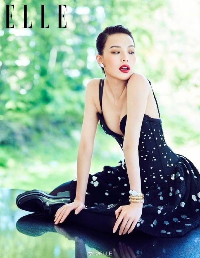 Cô tự cho rằng, bản thân là người nghiêm khắc và chỉn chu trong sự nghiệp. Chính vì vậy, việc sức khỏe không đảm bảo đã khiến cô đã lâu không nhận lời đóng phim. Tác phẩm gần nhất mà cô thực hiện là Tìm nàng vào năm 2021. 