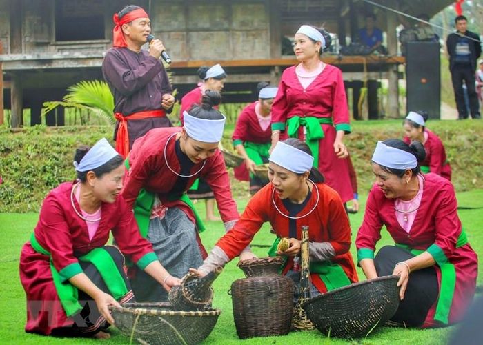 Tái hiện cảnh sinh hoạt hằng ngày của người Thổ tỉnh Thanh Hóa. (Ảnh: Tuấn Đức/TTXVN)