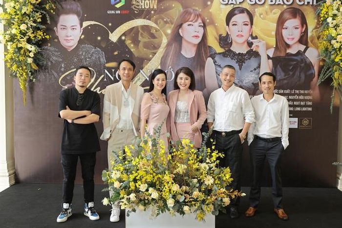 Ê-kíp thực hiện chương trình