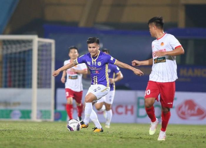 Môi trường V-League có thể giúp Quang Hải hồi sinh phong độ?