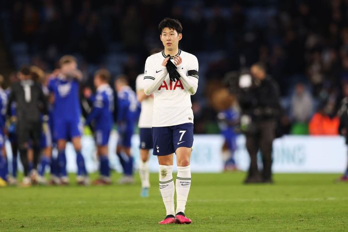  Những chấn thương của Kulusevski và Richarlison khiến HLV Conte không còn lựa chọn, phải xếp Son đá chính liên tục từ sau World Cup 2022. Giờ đây, khi Richarlison dần "nóng máy", vị trí đá chính của Son bị đe dọa. 