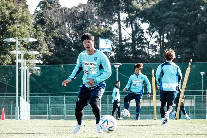 Tiền đạo 28 tuổi nếu được thi đấu ở đội hình chính Yokohama cũng sẽ là một thành công lớn, chưa bàn đến thành tích của CLB này. Ảnh: Yokohama FC