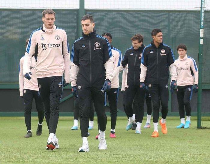 MU tập luyện chuẩn bị cho đại chiến với Barca.