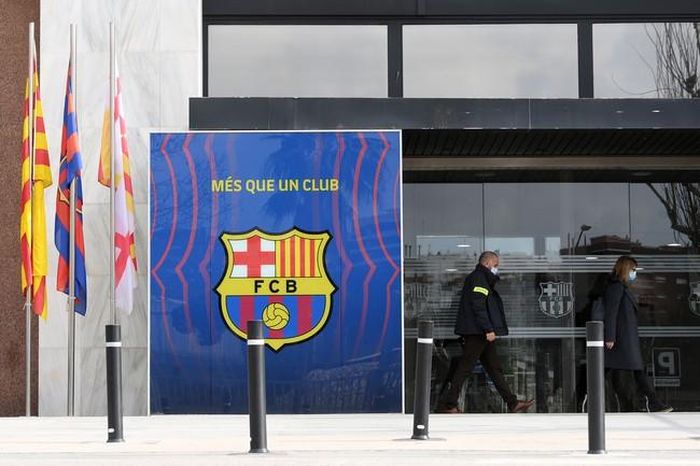 Barca khẳng định các khoản thanh toán là "thông lệ bình thường".