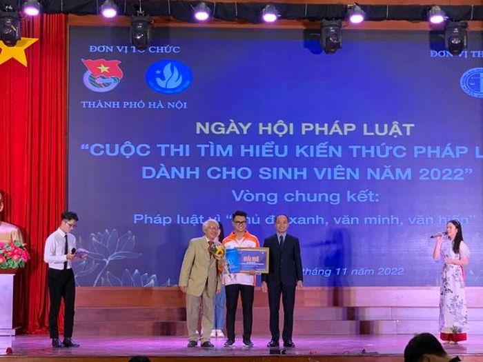 Pháp xuất sắc giành giải Nhì “Ngày hội Pháp luật”: Cuộc thi tìm hiểu kiến thức pháp luật dành cho sinh viên năm 2022.