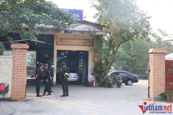 Công an tỉnh TT-Huế khám xét trụ sở Trung tâm đăng kiểm tỉnh TT-Huế