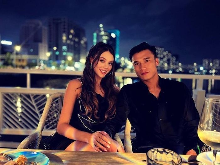 Ngoài ra, vợ cựu thủ môn đội tuyển Việt Nam là Bùi Tiến Dũng nhắn nhủ các mẹ bầu cần ăn uống điều độ, khoa học để mẹ khỏe, con khỏe.