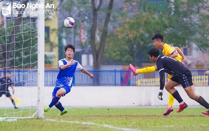 U17 Sông Lam Nghệ An không gặp bất cứ khó khăn nào trước U17 Phú Thọ. Ảnh: Sỹ Hiếu