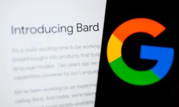 Bard là chatbot AI hỗ trợ tìm kiếm của Google, hãng vốn đã có mâu thuẫn với các nhà sản xuất nội dung về việc trích dẫn và sử dụng nội dung trong kết quả tìm kiếm. Ảnh: Shutterstock.