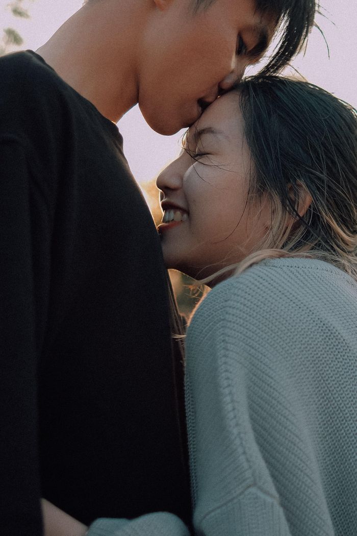 Nửa kia có thể nói dối để giữ lửa cho tình yêu. Ảnh minh họa: Windd/Pexels.