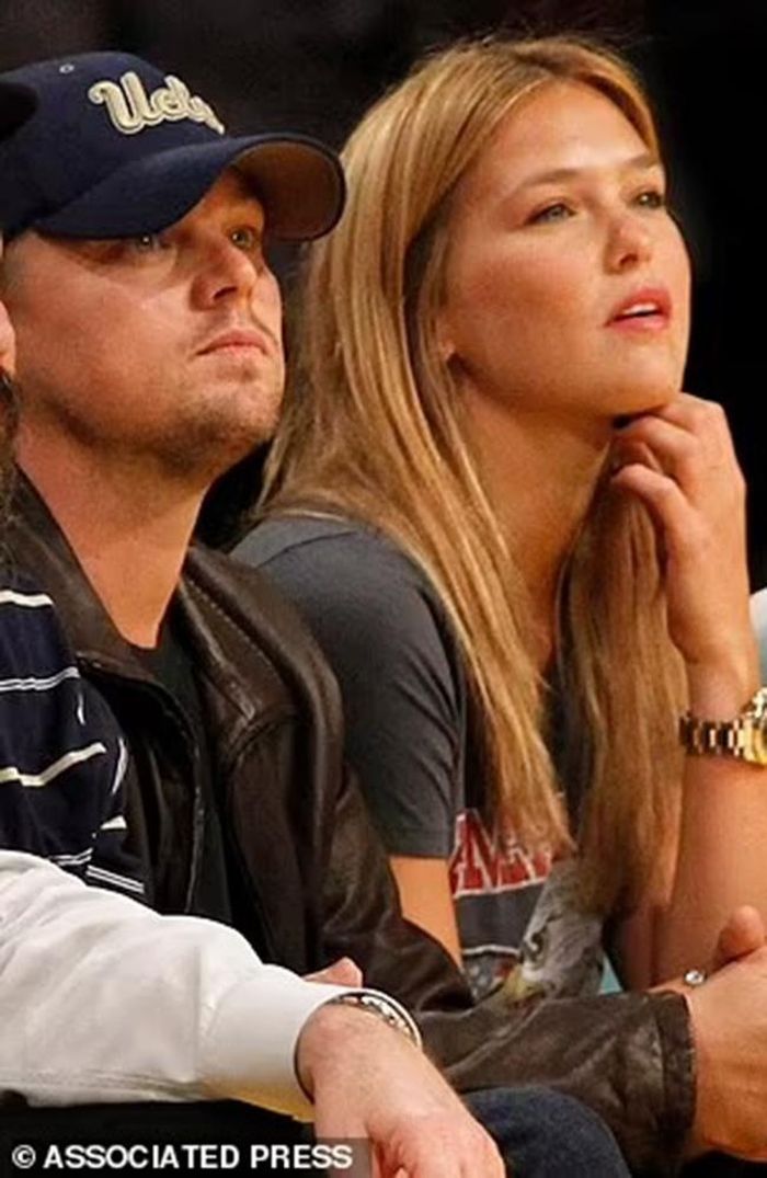 DiCaprio lao vào mối tình 5 năm khác với siêu mẫu Bar Refaeli