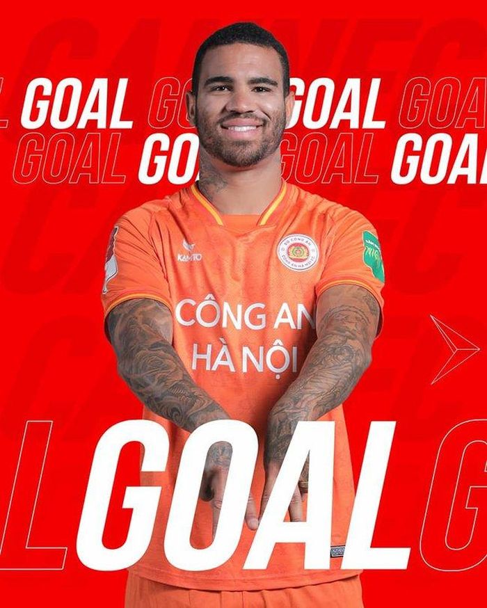 Cley giúp Công an Hà Nội có 1 điểm rời Pleiku bằng 1 siêu phẩm. Ảnh: CAHN FC