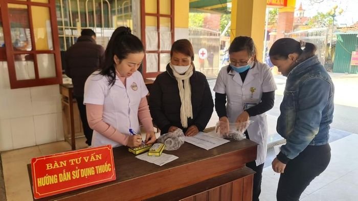 Nhà nước, ngành Y tế đã và đang triển khai nhiều giải pháp đảm bảo thuốc, hóa chất, vật tư y tế để phục vụ công tác khám chữa bệnh. Ảnh: Thành Chung