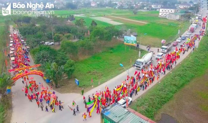 Phần rước - một nghi thức quan trọng trong phần lễ của Lễ hội Đền thờ Nguyễn Xí. Ảnh: Đình Tuyên
