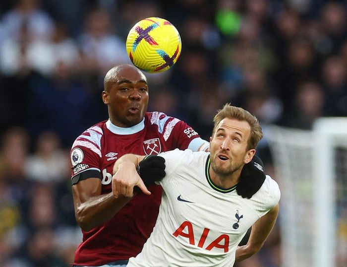 Harry Kane luôn bị hậu vệ đối phương theo sát