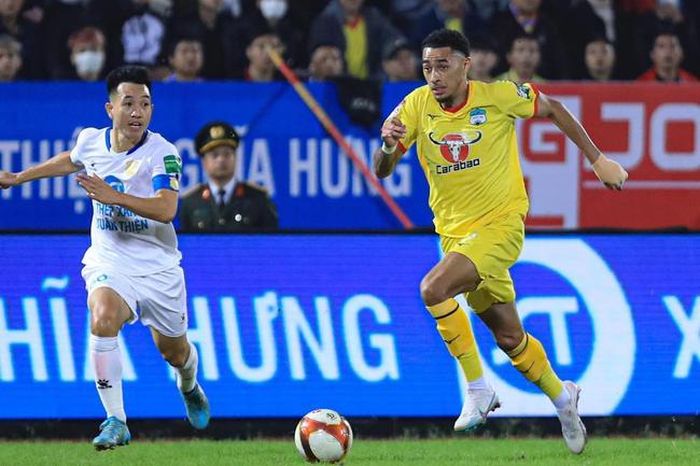 Paollo Pinto cũng chưa phải là chân sút tốt của HAGL. Ảnh: HAGL FC