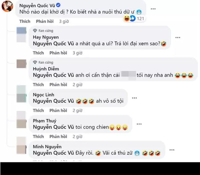 Ngay khi phát hiện sự việc, nữ đại gia quận 7 lập tức "tag" tên chồng vào bài viết kèm theo nhắn nhủ: "Ông Vũ đâu ra cho người ta ôm nhanh lên, xong rồi về quỳ đi nhé".