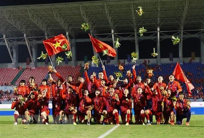  Đội tuyển nữ Việt Nam có mục tiêu bảo vệ huy chương vàng SEA Games trước khi dự World Cup nữ. (Ảnh: TTXVN)
