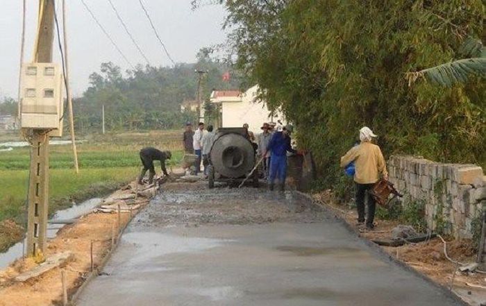 Các công trình hạ tầng thiết yếu như đường giao thông được bê tông hóa