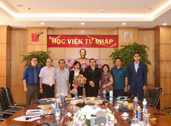 Thành viên Ban chủ nhiệm Câu lạc bộ cực học viên Học viện Tư pháp và Ban tổ chức dự Đại hội trực tiếp ở trụ sở Học viện Tư pháp tại Thành phố Hồ Chí Minh