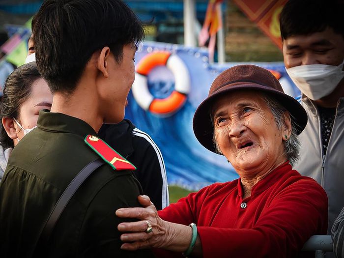 Vui lên đường. Ảnh: Bùi Viết Đồng