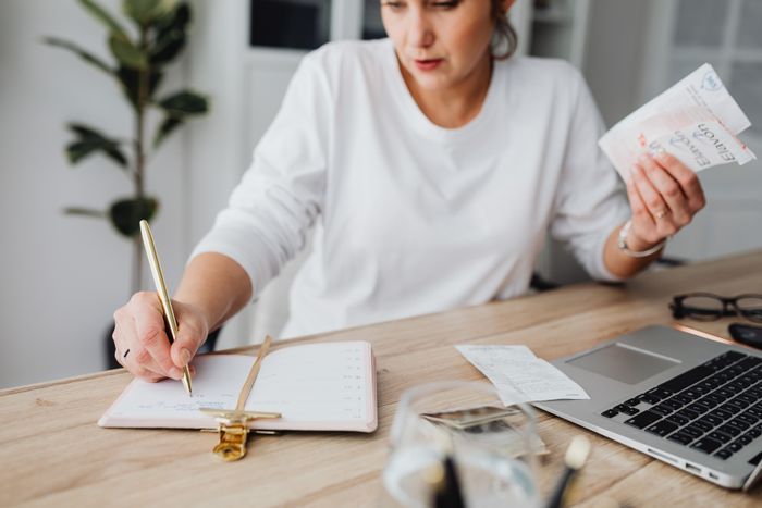  Nếu không tự chủ tài chính, bất kỳ ai cũng khó tạo ra cuộc sống đủ đầy, ổn định trong tương lai. Ảnh minh họa: Karolina Grabowska/Pexels. 