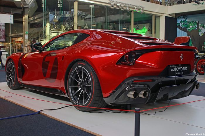  Omologata được phát triển dựa trên mẫu siêu xe 812 Superfast. Ferrari chỉ sản xuất đúng một chiếc Omologata trên toàn thế giới, dành riêng cho một khách hàng VIP ở châu Âu. 
