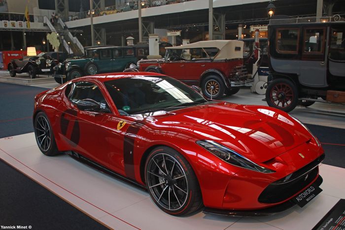  Dự án này phải mất hơn 2 năm để hoàn thành. Thiết kế tổng thể của Omologata được lấy cảm hứng từ huyền thoại Ferrari 250 GTO của những năm 1960. 