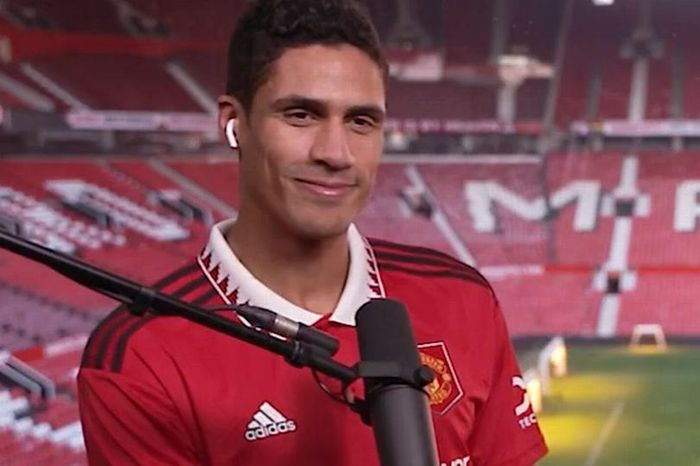 Varane khẳng định Rio Ferdinand là một huyền thoại mà anh cần học hỏi